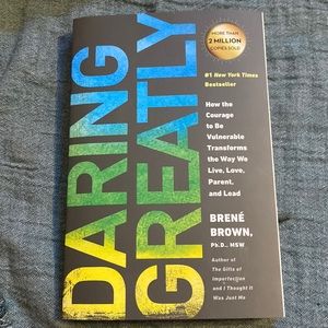 Daring Greatly #1 New York Times Bestseller by Brené Brown paperback unread